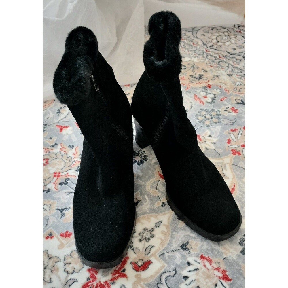 Sporto Black Waterproof Suede w/Faux Fur Lined Bootie w/Zipper Closure.Size 7.5M